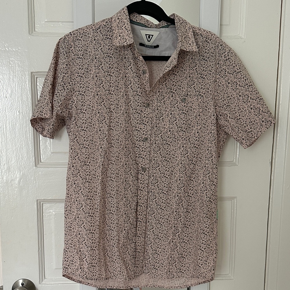 VISSLA Pink and Black Patterned Casual Shirt
